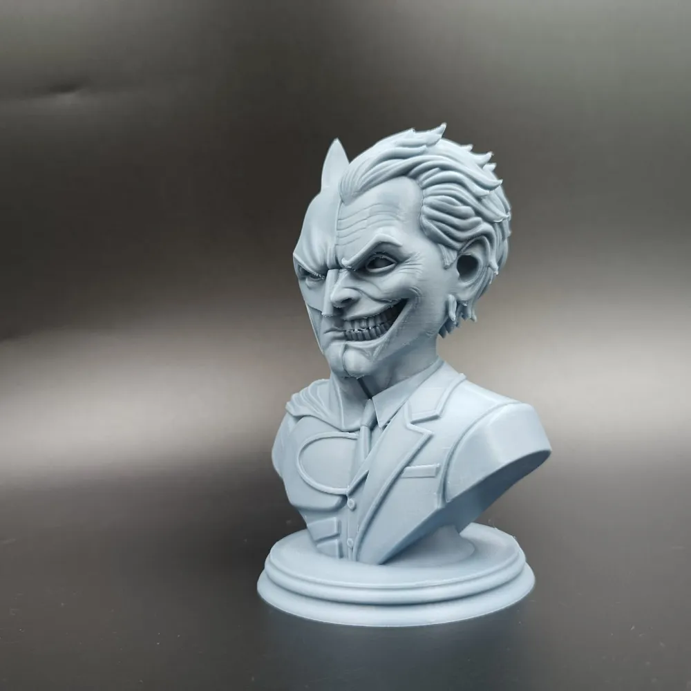 Dual-Face Hero vs Villain - Batman and Joker Bust
